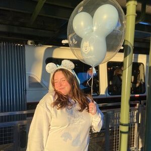 Meet your Posher, Olivia